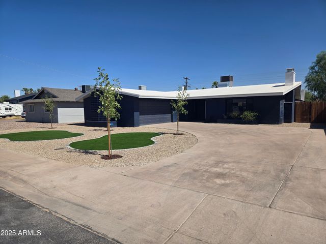 206 E Manhatton Drive, Tempe, AZ 85282