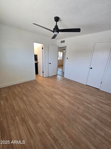 206 E Manhatton Drive, Tempe, AZ 85282