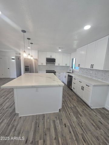 206 E Manhatton Drive, Tempe, AZ 85282