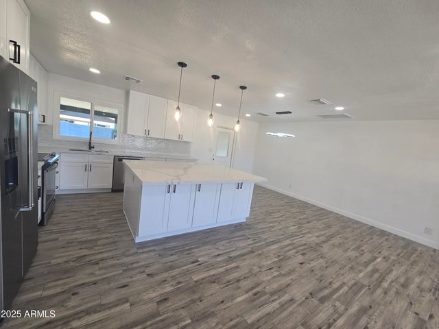 206 E Manhatton Drive, Tempe, AZ 85282