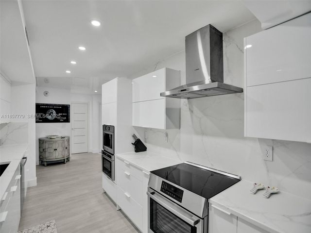 1155 Hillsboro Mile 202, Hillsboro Beach, FL 33062