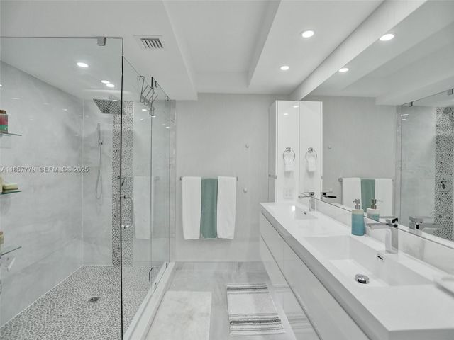 1155 Hillsboro Mile 202, Hillsboro Beach, FL 33062