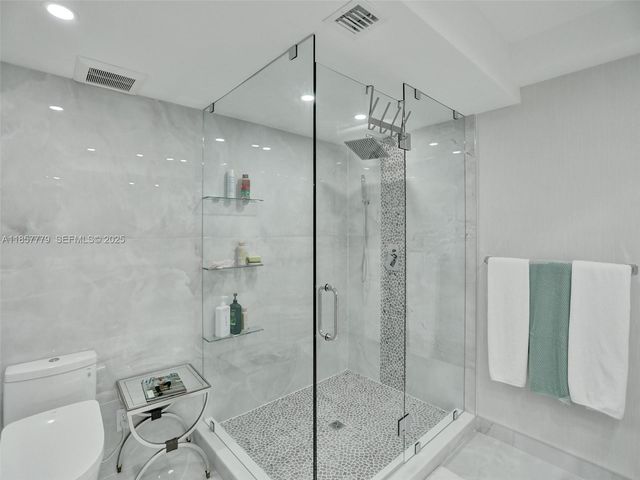 1155 Hillsboro Mile 202, Hillsboro Beach, FL 33062