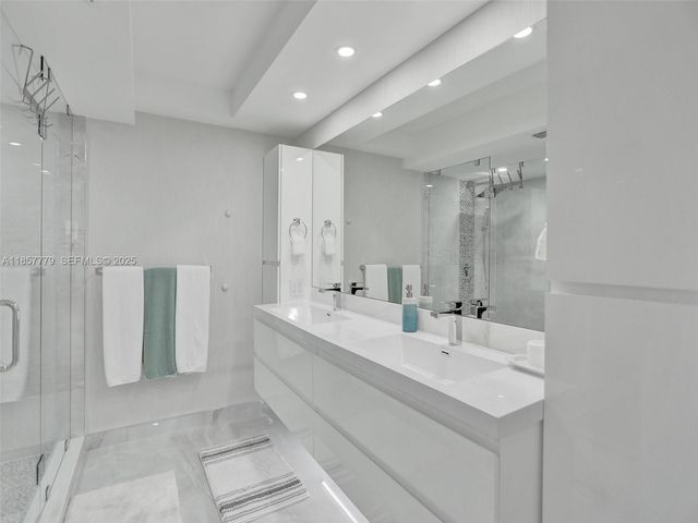 1155 Hillsboro Mile 202, Hillsboro Beach, FL 33062