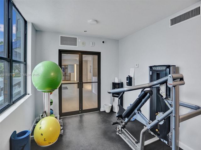 1155 Hillsboro Mile 202, Hillsboro Beach, FL 33062