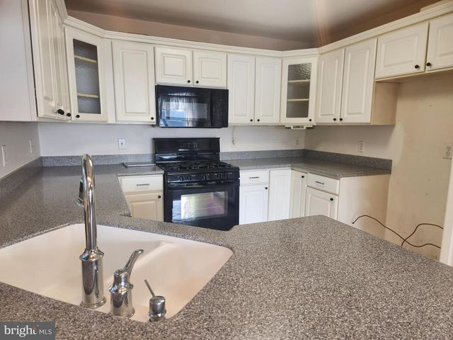 26 SILVER LAKE DRIVE, Clayton, NJ 08312