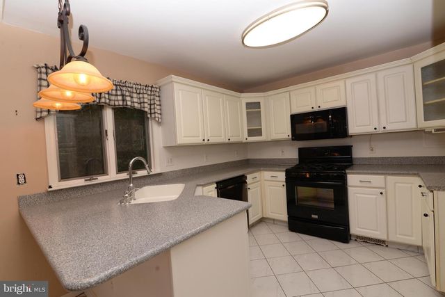 26 SILVER LAKE DRIVE, Clayton, NJ 08312