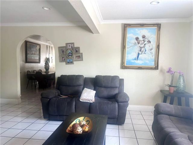 20551 Saticoy Street, Winnetka, CA 91306
