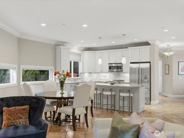 1040 6th Avenue S, Edmonds, WA 98020