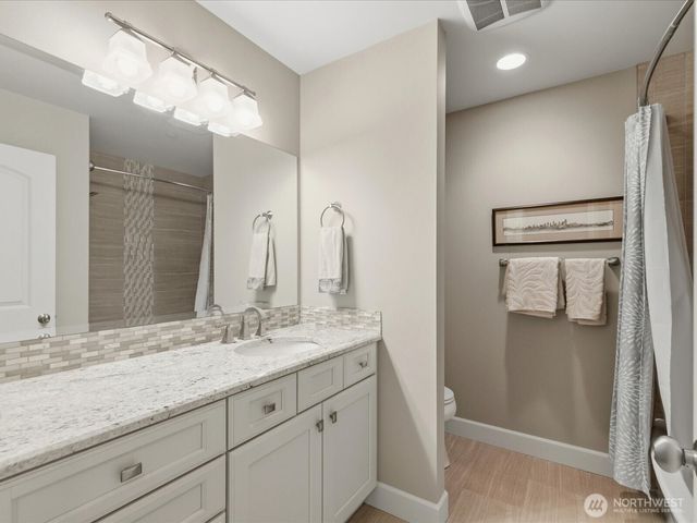 1040 6th Avenue S, Edmonds, WA 98020