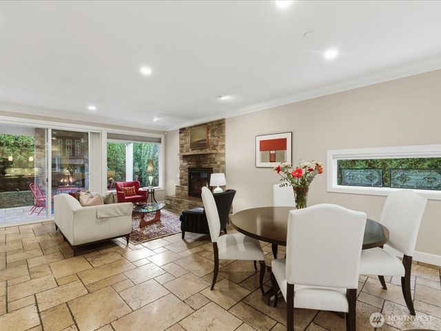 1040 6th Avenue S, Edmonds, WA 98020