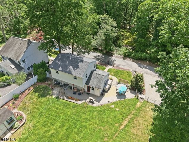 5 Greenwood Ave, Hopatcong Boro, NJ 07874