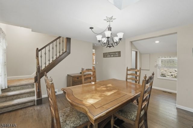 5 Greenwood Ave, Hopatcong Boro, NJ 07874