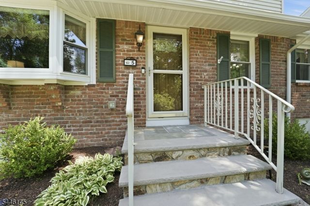 5 Greenwood Ave, Hopatcong Boro, NJ 07874
