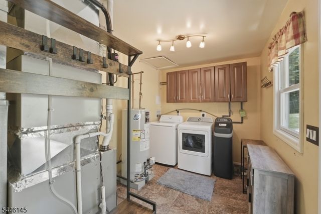 5 Greenwood Ave, Hopatcong Boro, NJ 07874