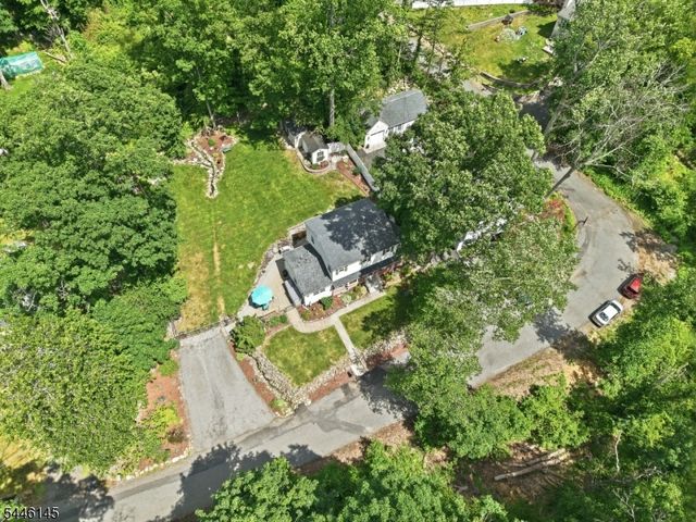 5 Greenwood Ave, Hopatcong Boro, NJ 07874