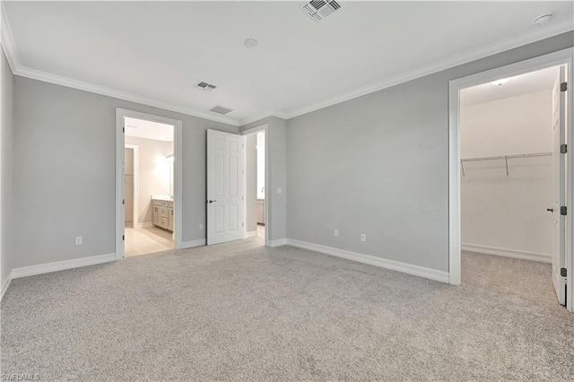 437 Tamarindo LN, Naples, FL 34114