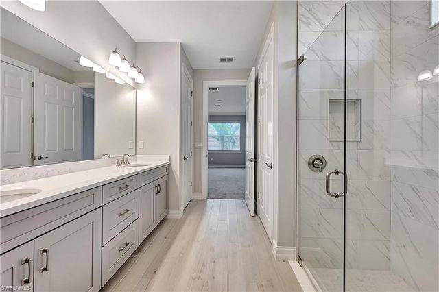 437 Tamarindo LN, Naples, FL 34114