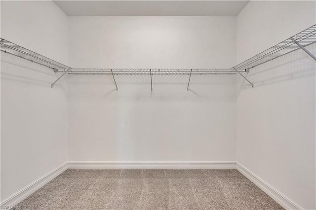 437 Tamarindo LN, Naples, FL 34114