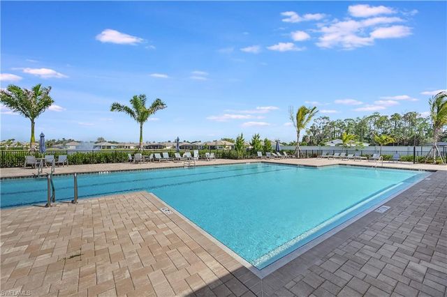 437 Tamarindo LN, Naples, FL 34114