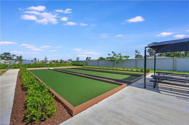 437 Tamarindo LN, Naples, FL 34114