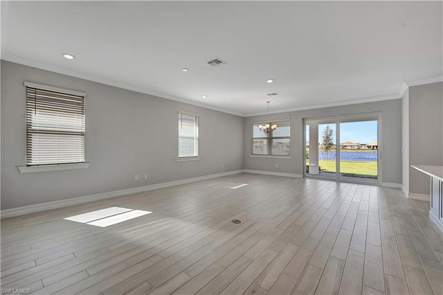 437 Tamarindo LN, Naples, FL 34114