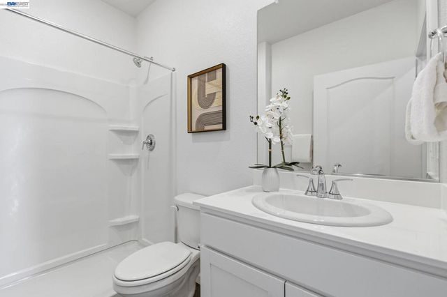2261 Hewins Street, Manteca, CA 95337