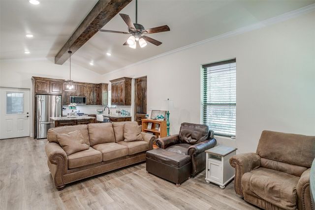 313 Broken Rd Road, Perrin, TX 76486