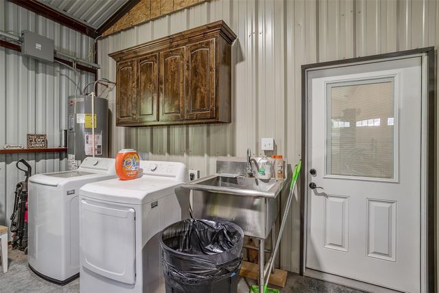 313 Broken Rd Road, Perrin, TX 76486