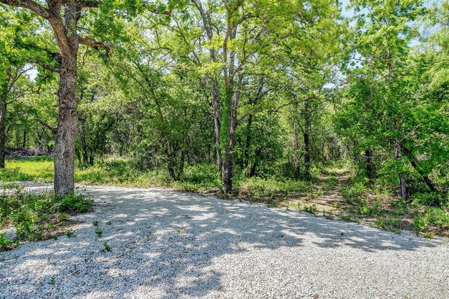 313 Broken Rd Road, Perrin, TX 76486