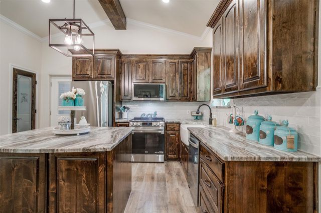 313 Broken Rd Road, Perrin, TX 76486