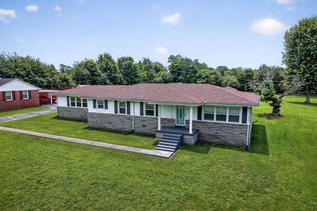 445 W Broad St, Smithville, TN 37166