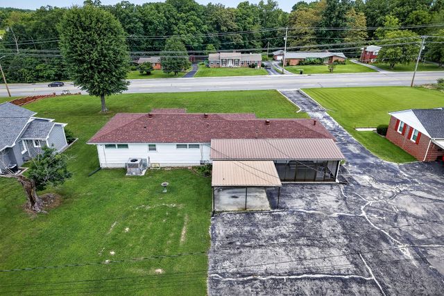 445 W Broad St, Smithville, TN 37166