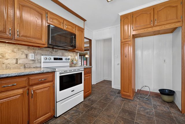 445 W Broad St, Smithville, TN 37166