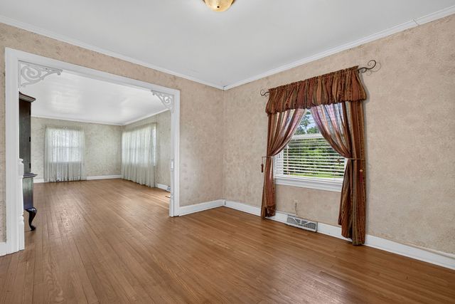 445 W Broad St, Smithville, TN 37166