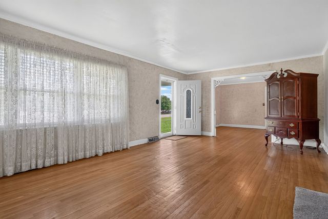 445 W Broad St, Smithville, TN 37166
