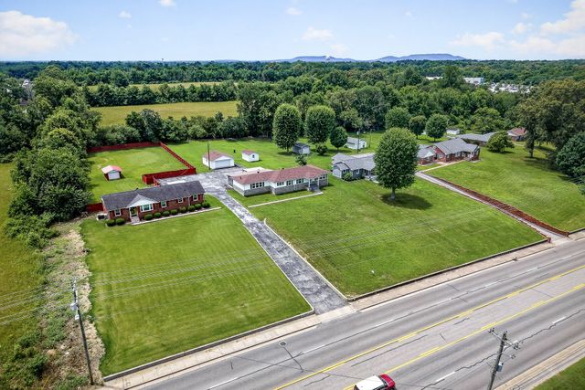 445 W Broad St, Smithville, TN 37166