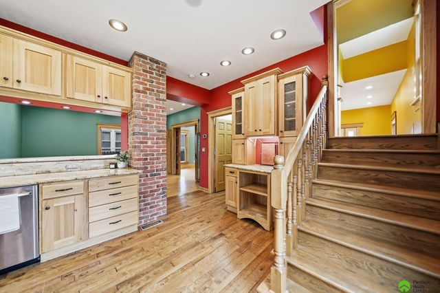 702 Sumner Street, Lincoln, NE 68502