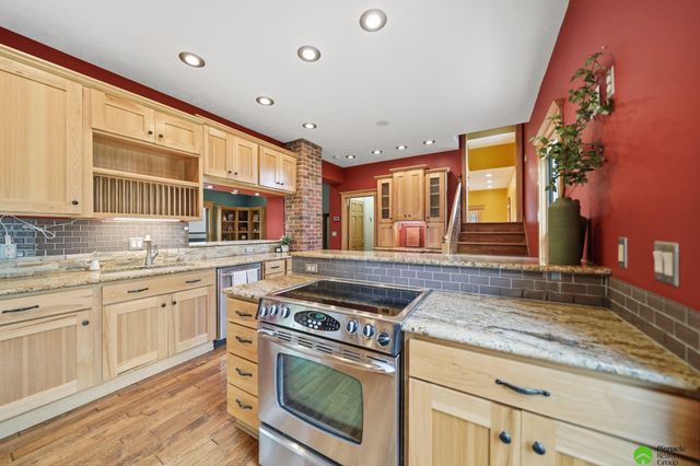 702 Sumner Street, Lincoln, NE 68502