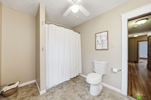 702 Sumner Street, Lincoln, NE 68502