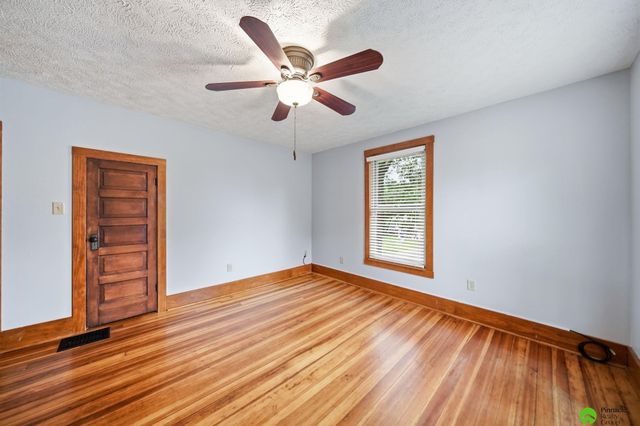 702 Sumner Street, Lincoln, NE 68502