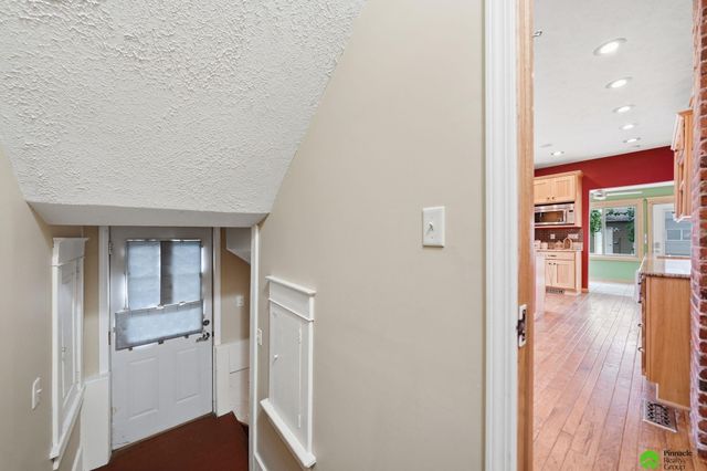702 Sumner Street, Lincoln, NE 68502