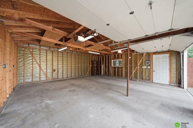 702 Sumner Street, Lincoln, NE 68502