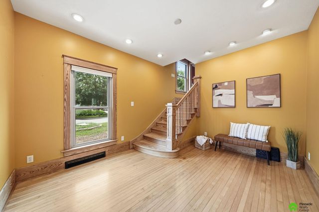 702 Sumner Street, Lincoln, NE 68502