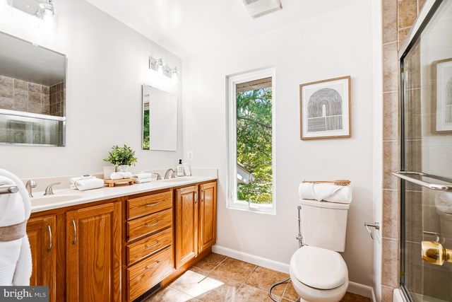 11005 RING RD, Reston, VA 20190