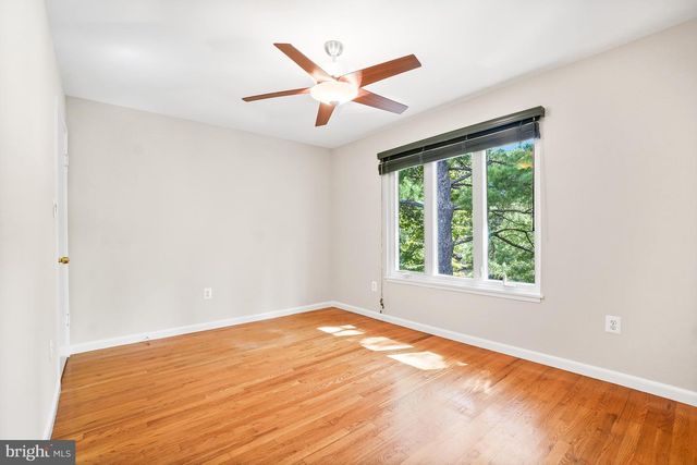 11005 RING RD, Reston, VA 20190