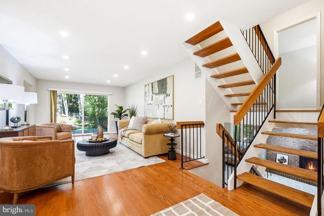 11005 RING RD, Reston, VA 20190