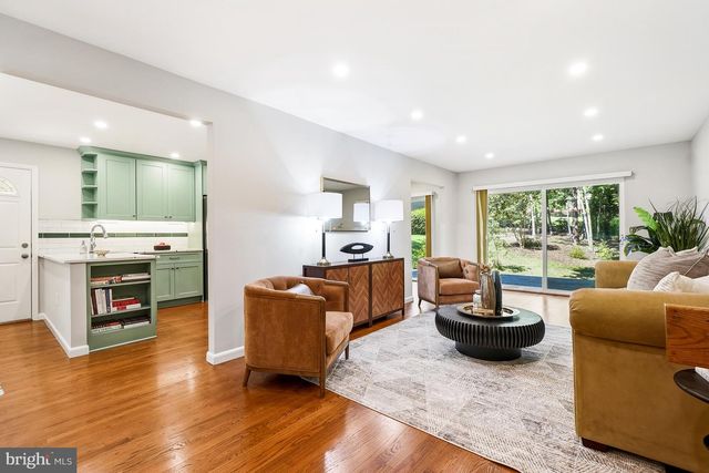11005 RING RD, Reston, VA 20190