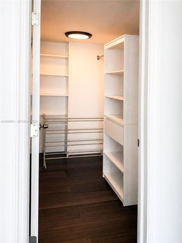 1351 NE Miami Gardens Dr 712E, Miami, FL 33179