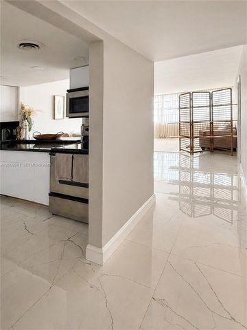 1351 NE Miami Gardens Dr 712E, Miami, FL 33179